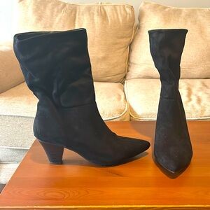 Black suede-like textured slouchy boots - size 9 1/2